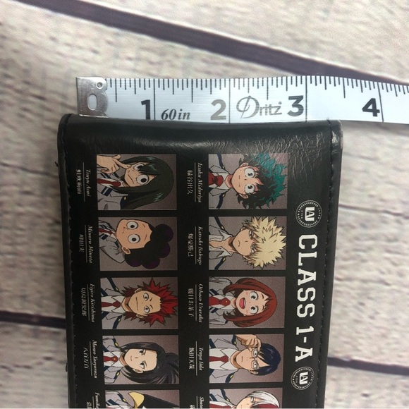 My hero academia wallet - Picture 11 of 11